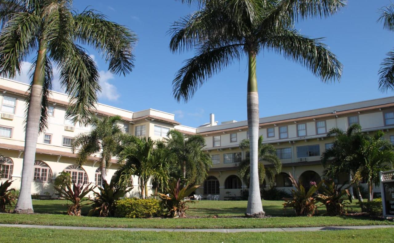 Crystal Bay Historic Hotel سانت بطرسبرج المظهر الخارجي الصورة